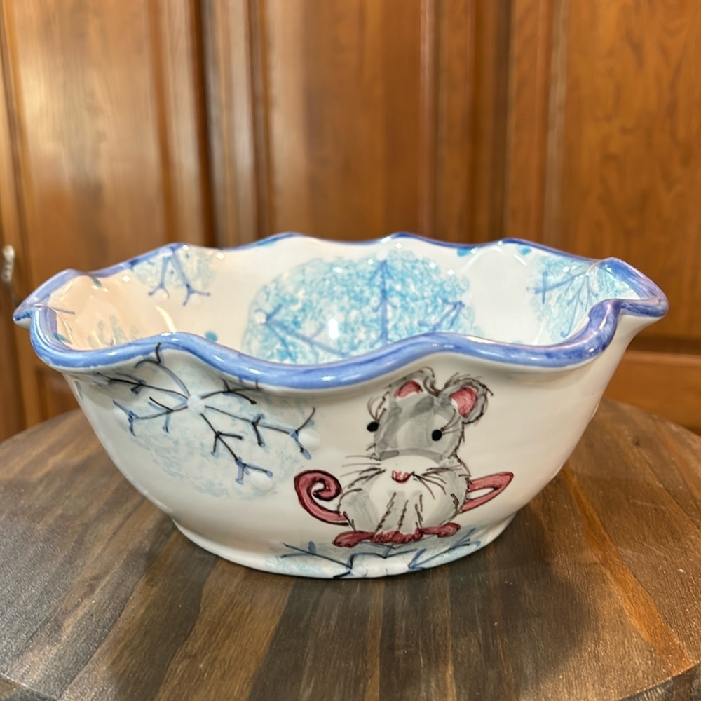 Handcrafted Painted Mouse and Snowflake Glass Ceramic Scalloped Edge Bowl 8 x 3"